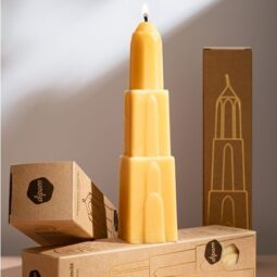 bijenwaskaars in vorm dimant (klein) 1 kaars (kopie)