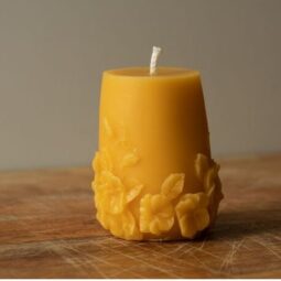 bijenwaskaars in vorm de domtoren 1 kaars (kopie)